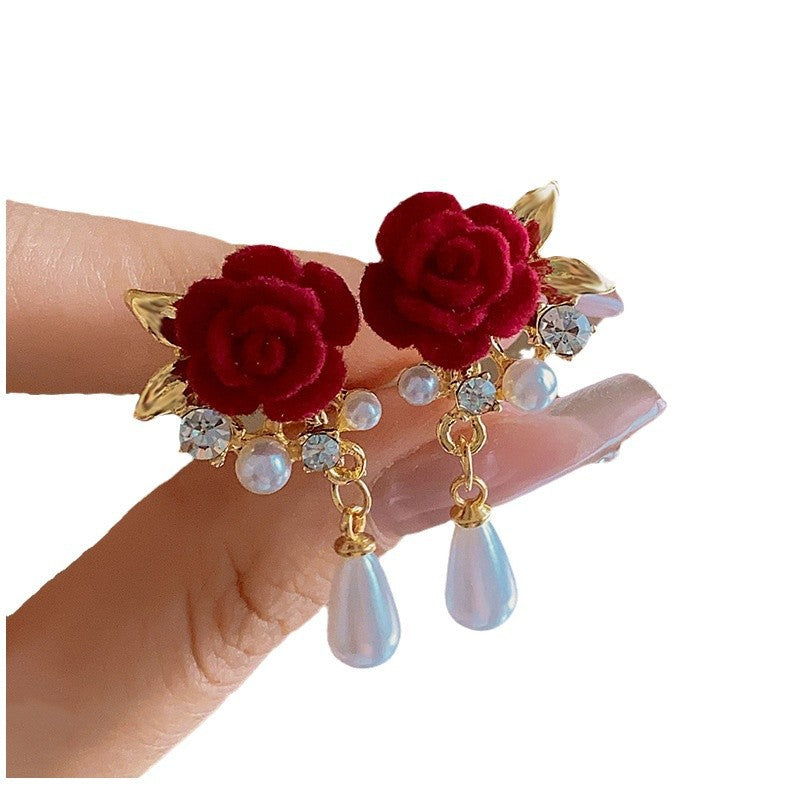 Stunning Pearl Earring for Daily Wear
