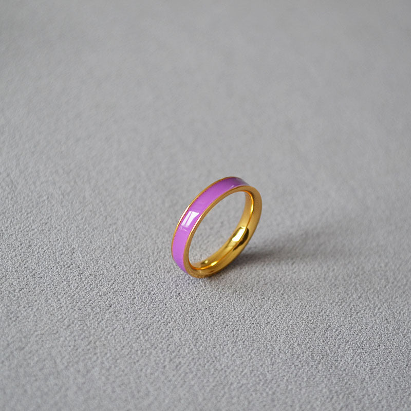 Classic Gold Ring with Timeless Appeal