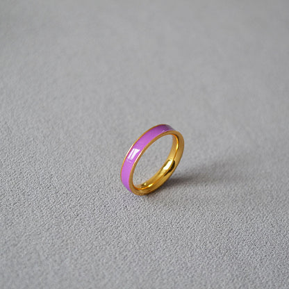 Classic Gold Ring with Timeless Appeal