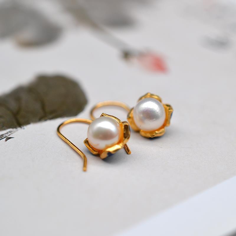 Vintage Handmade Gold Earring