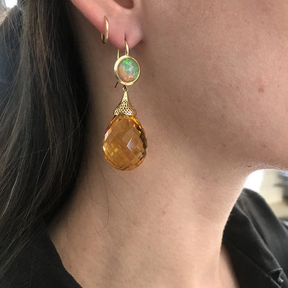 Romantic Gold Earring for Special Moments