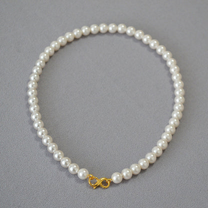 Classic Pearl Necklace with Timeless Appeal