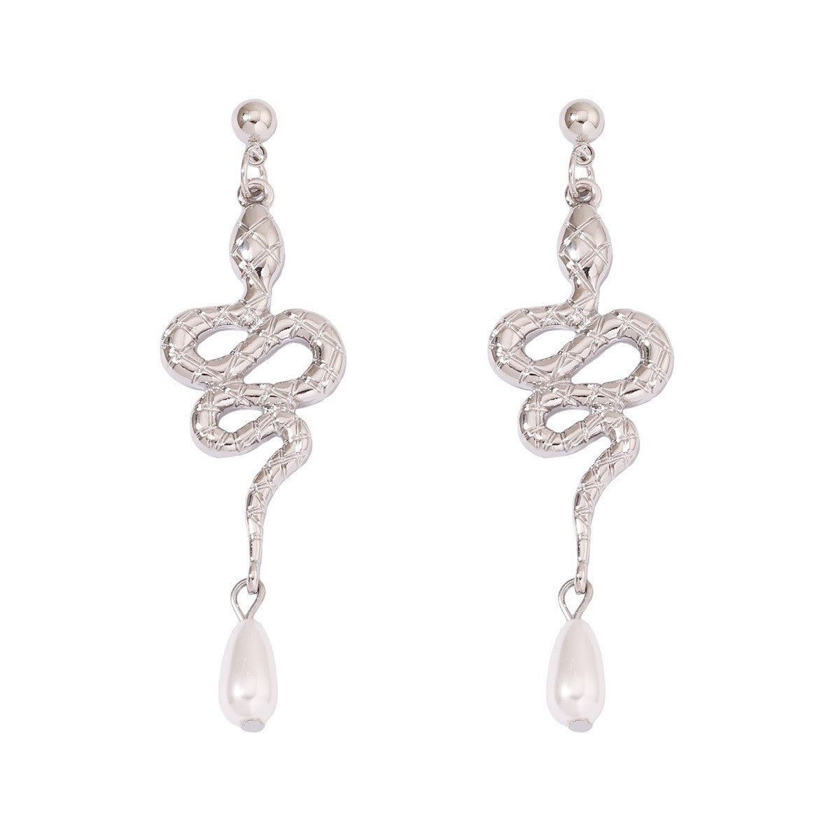 Charming Pearl Earring for Any Occasion