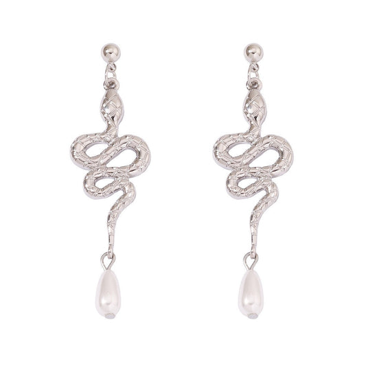 Charming Pearl Earring for Any Occasion