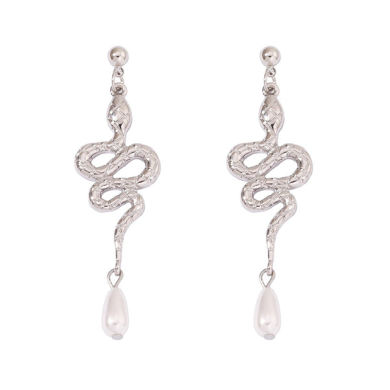 Charming Pearl Earring for Any Occasion