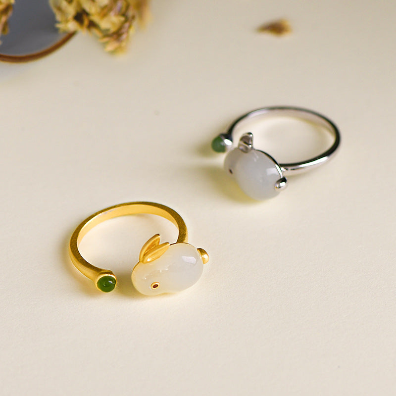 Classic Silver Ring with Timeless Appeal