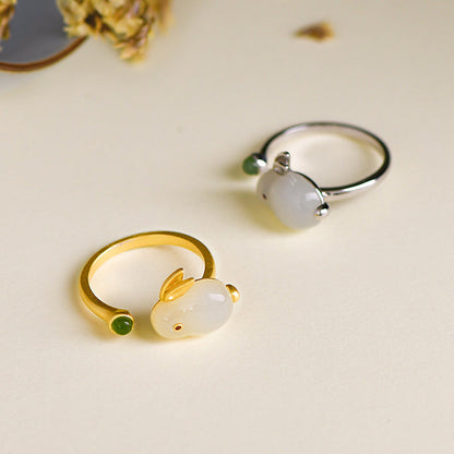 Classic Silver Ring with Timeless Appeal