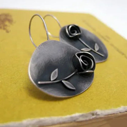 Beautiful Silver Earring with Unique Style