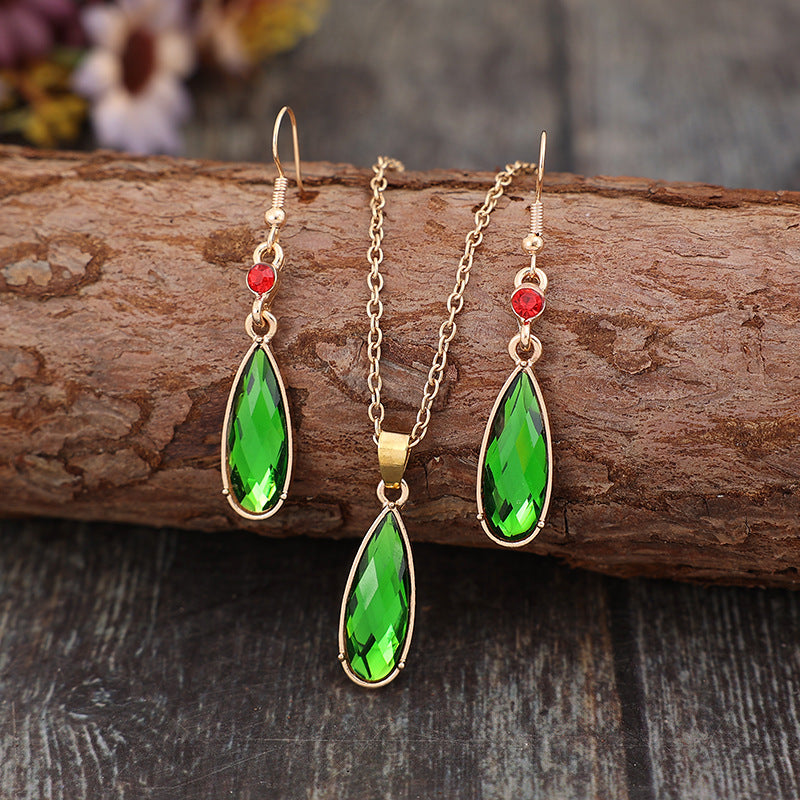 Classic Necklace with Timeless Appeal
