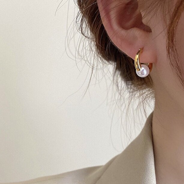 Romantic Pearl Earring for Special Moments