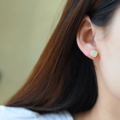 Charming Silver Earring for Any Occasion