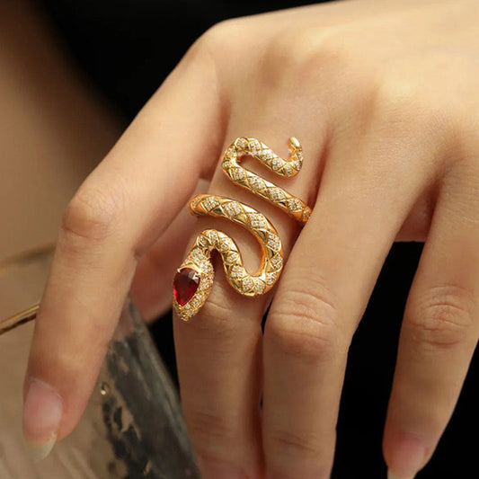 Romantic Gold Ring for Special Moments