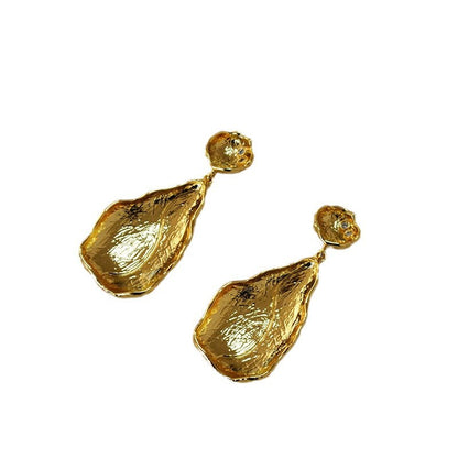 Beautiful Gold Earring with Unique Style