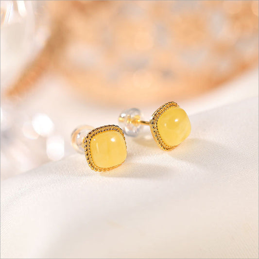 Elegant Gold Earring for Every Occasion