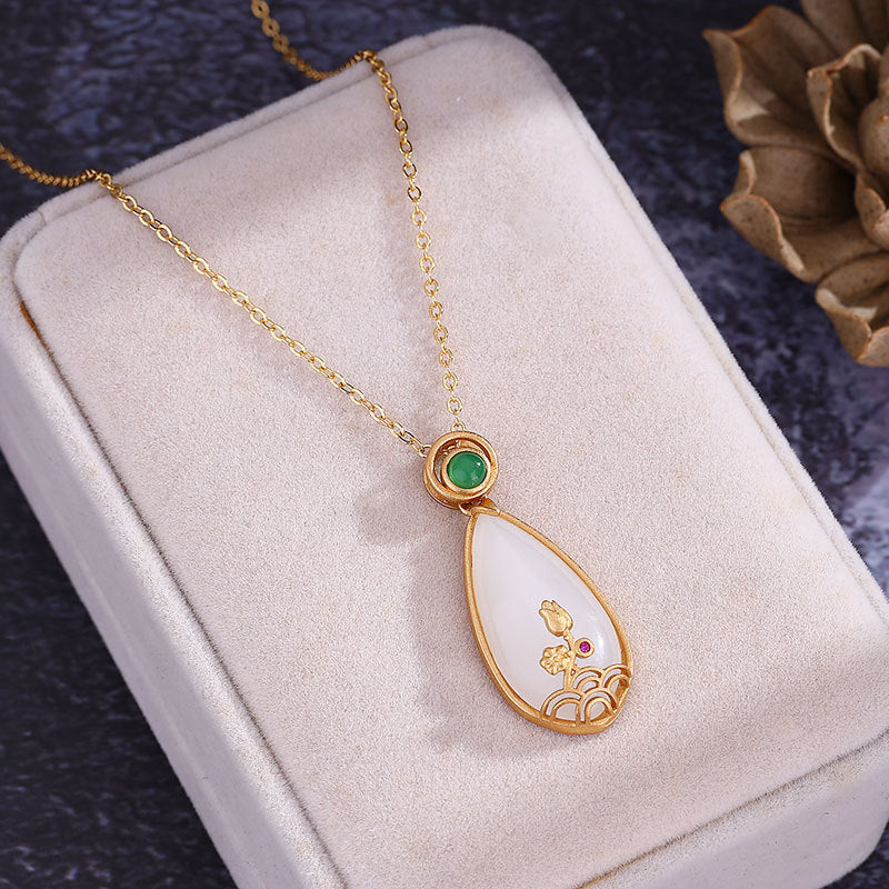 Romantic Gold Necklace for Special Moments