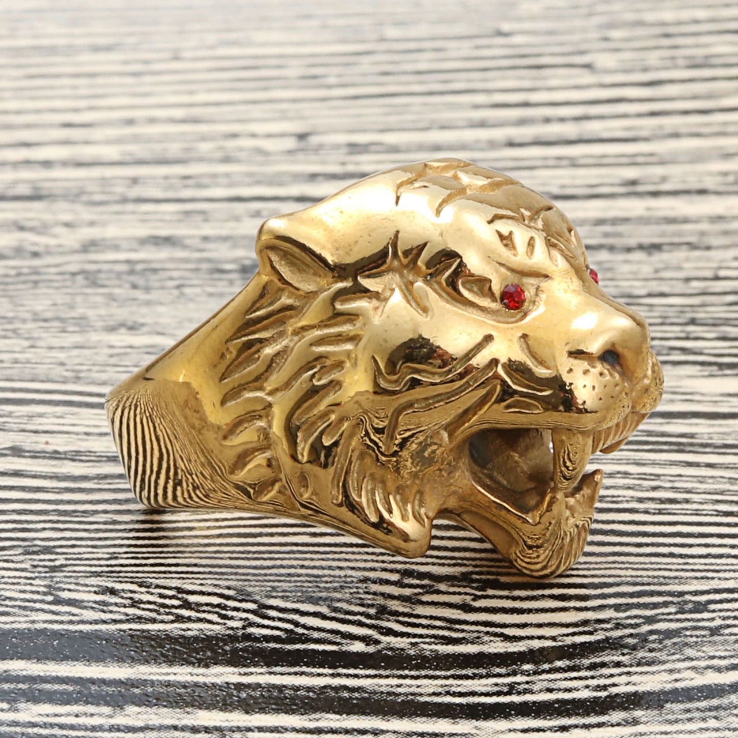 Elegant Ring for Every Occasion