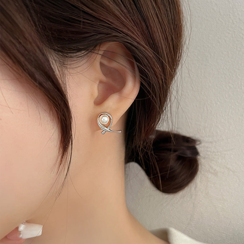 Classic Pearl Earring with Timeless Appeal