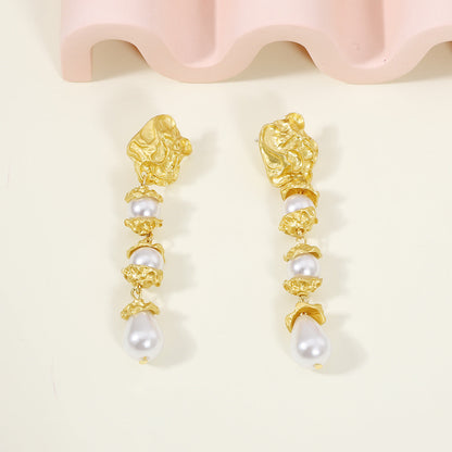 Romantic Pearl Earring for Special Moments