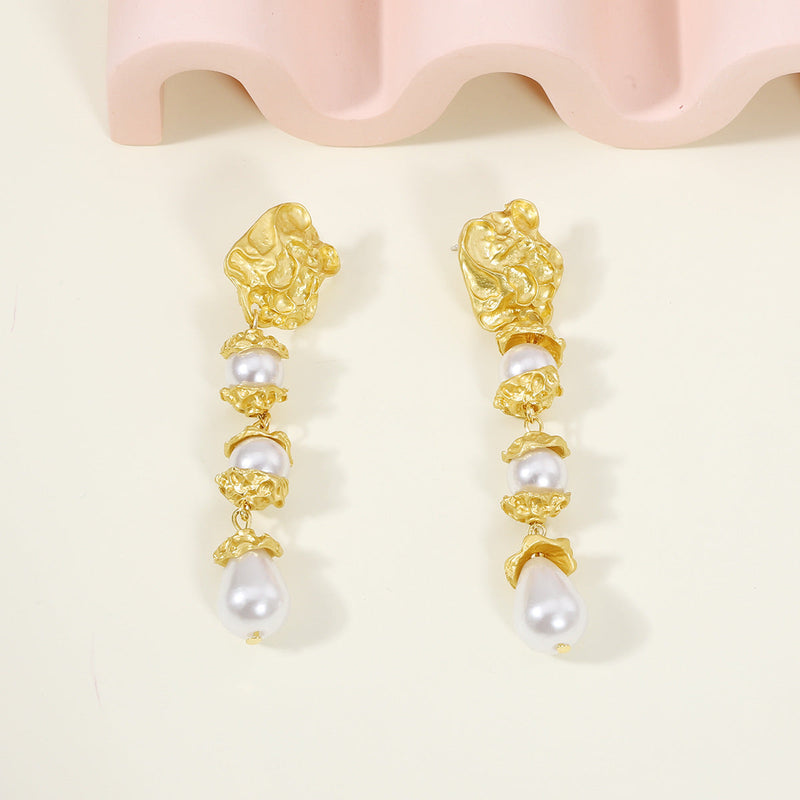 Romantic Pearl Earring for Special Moments