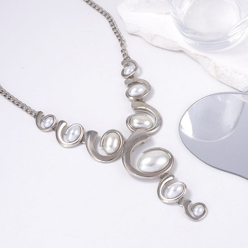 Vintage Handmade Pearl Necklace