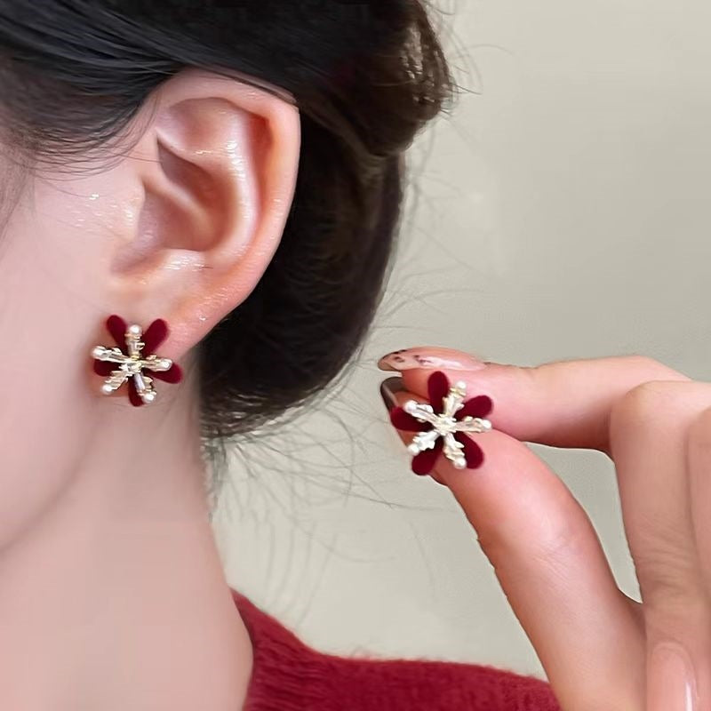 Delicate Artisan Pearl Piece