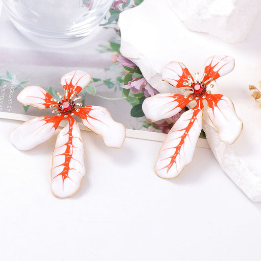 Classic Earring with Timeless Appeal