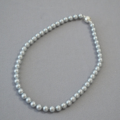 Classic Pearl Necklace with Timeless Appeal