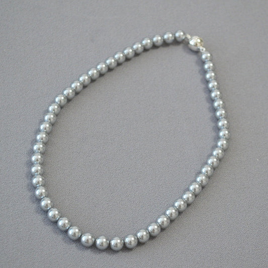 Classic Pearl Necklace with Timeless Appeal