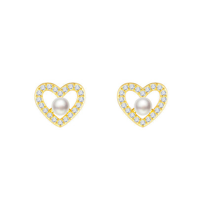 Classic Pearl Earring with Timeless Appeal