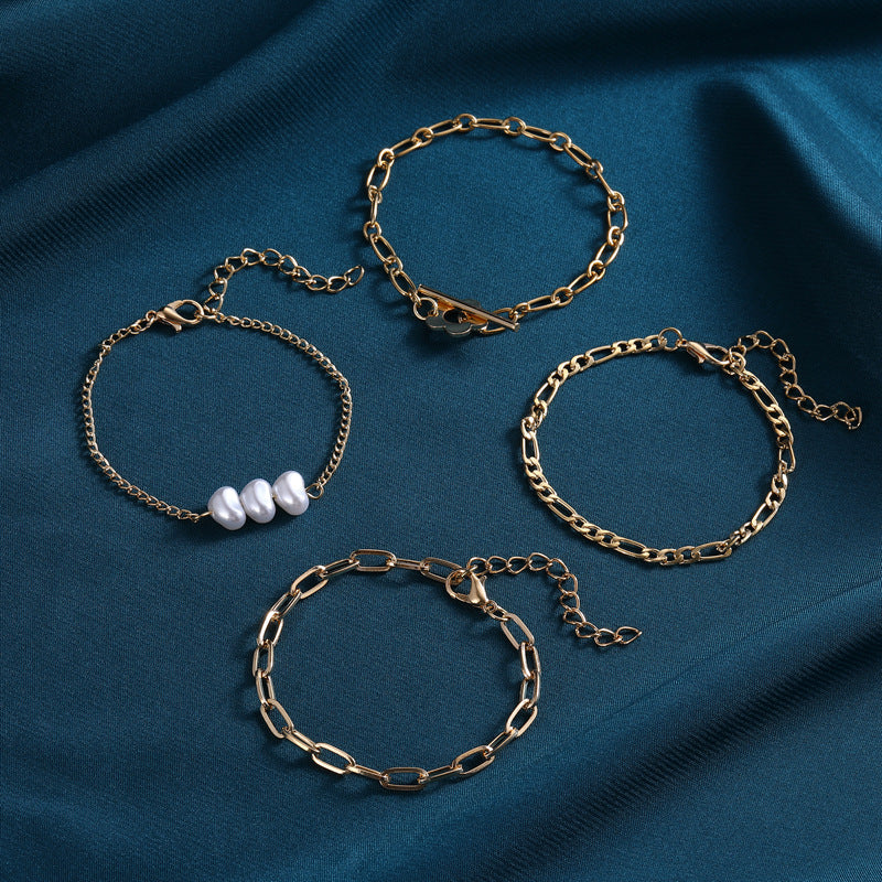 Beautiful Pearl Bracelet with Unique Style