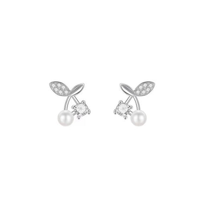 Romantic Pearl Earring for Special Moments