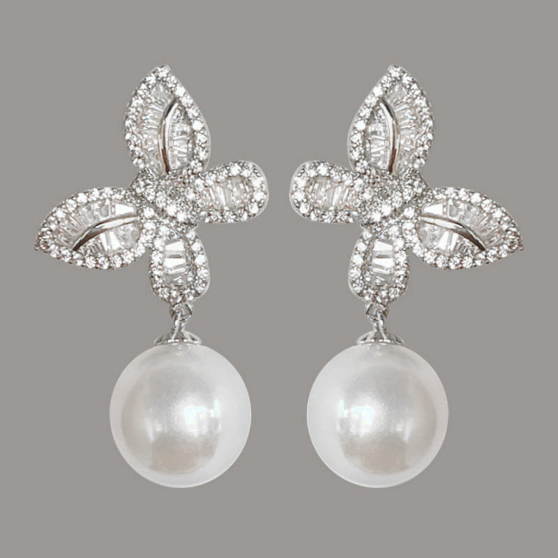 Stunning Pearl Earring for Daily Wear