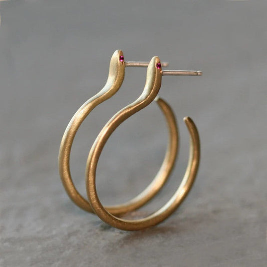 Beautiful Gold Earring with Unique Style
