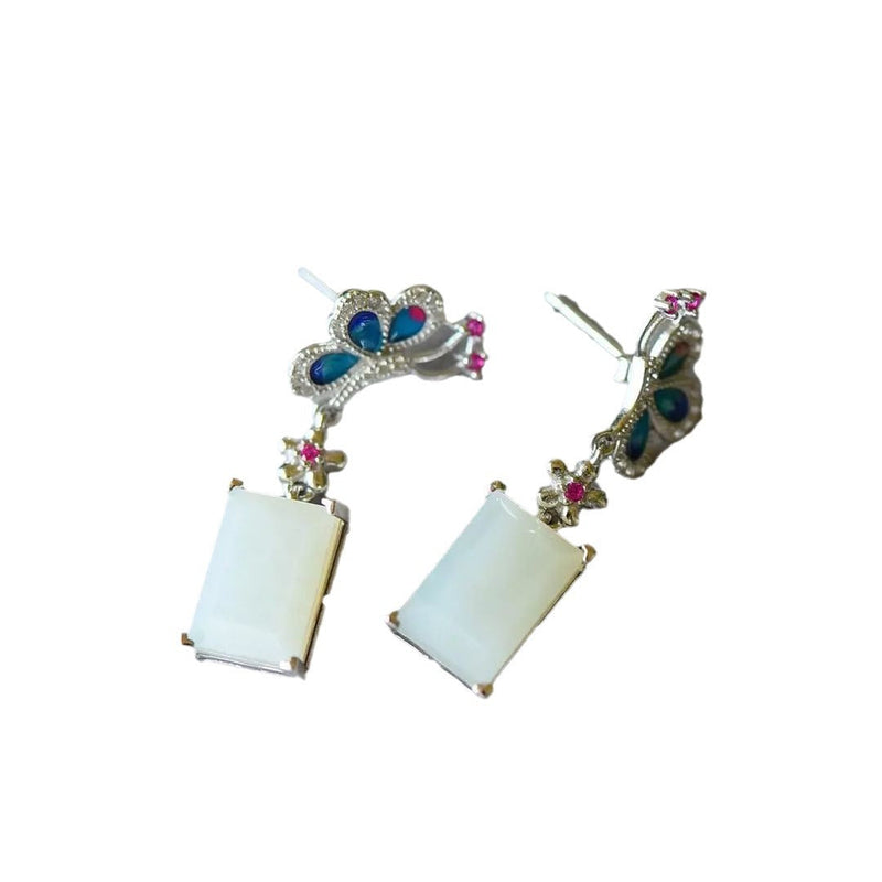 Elegant Silver Earring for Every Occasion