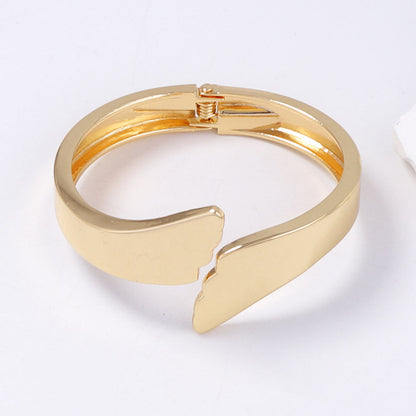 Charming Bracelet for Any Occasion
