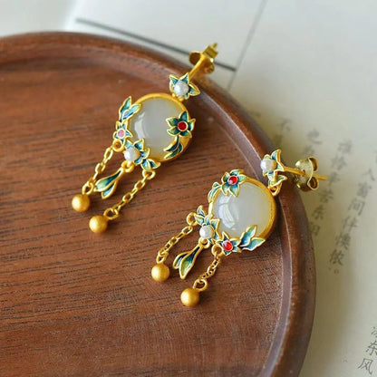Elegant Silver Earring for Every Occasion