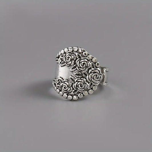 Classic Ring with Timeless Appeal