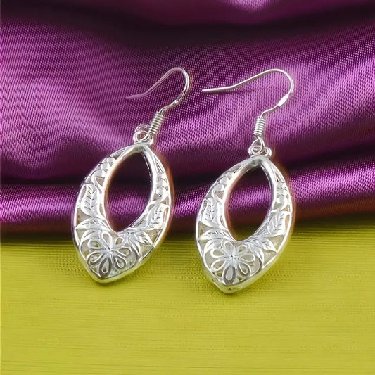 Charming Earring for Any Occasion