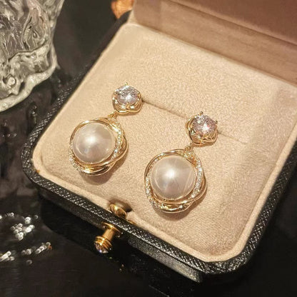 Charming Pearl Earring for Any Occasion