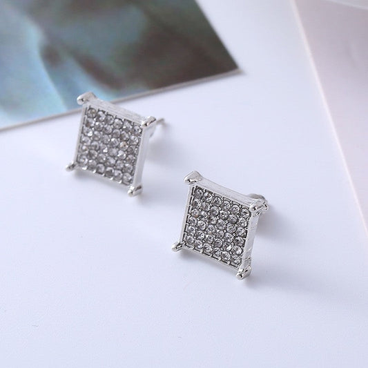 Charming Earring for Any Occasion