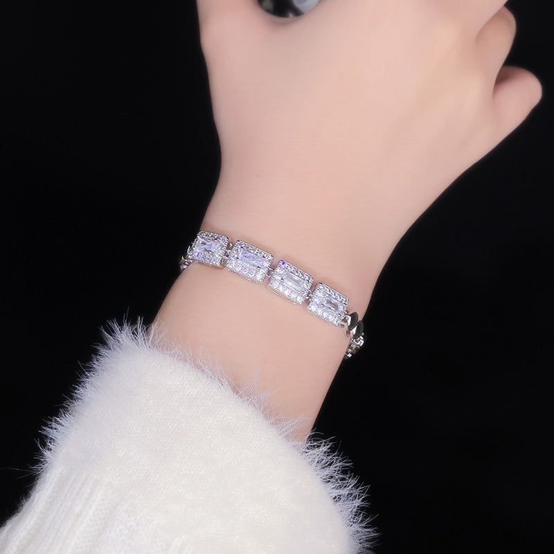 Stunning Bracelet for Daily Wear