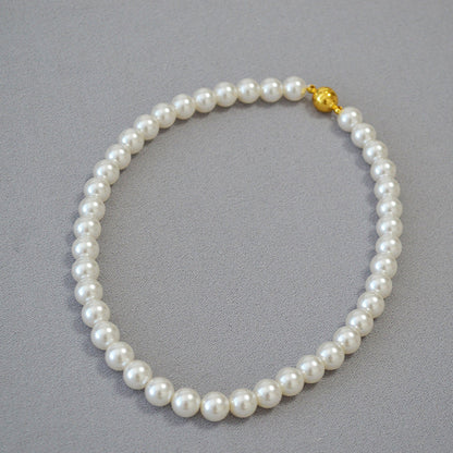 Classic Pearl Necklace with Timeless Appeal