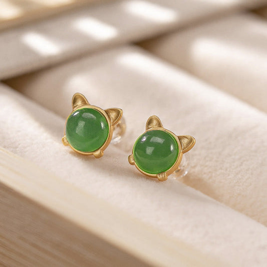 Classic Gold Earring with Timeless Appeal