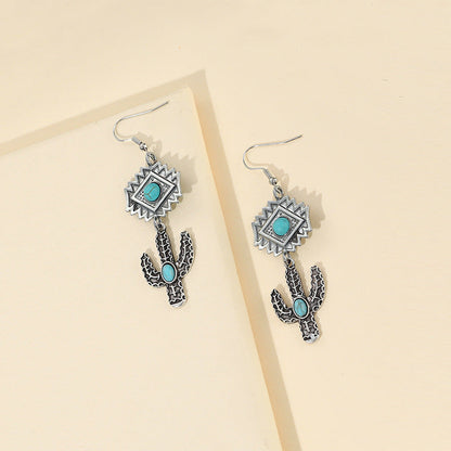 Charming Silver Earring for Any Occasion