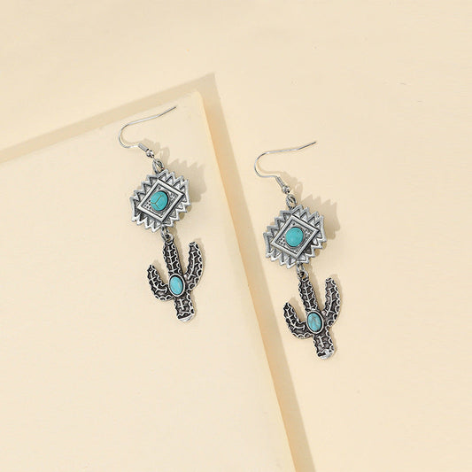 Charming Silver Earring for Any Occasion