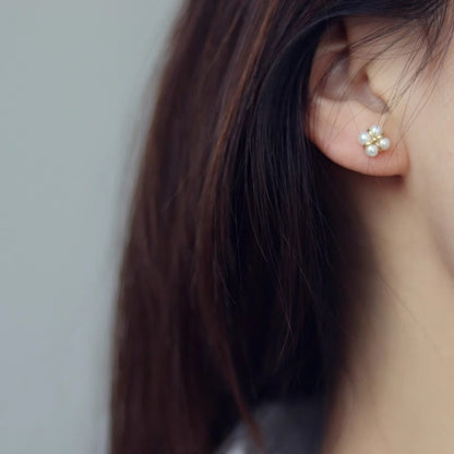 Classic Pearl Earring with Timeless Appeal
