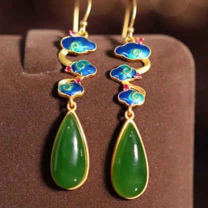 Romantic Gold Earring for Special Moments