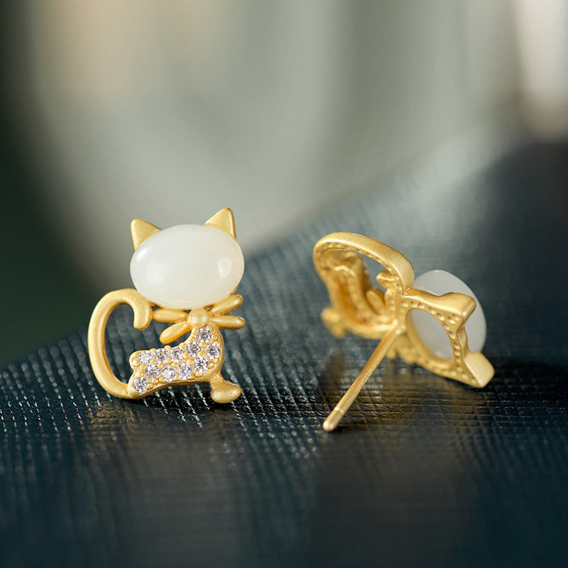 Romantic Gold Earring for Special Moments