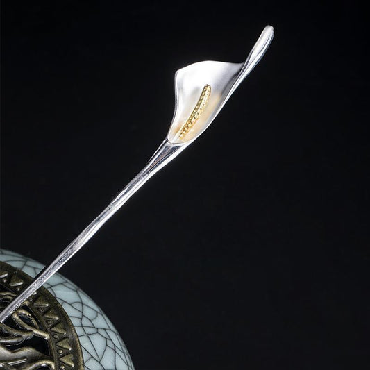 Delicate Artisan Gold Piece