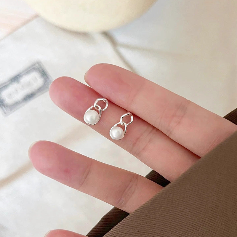 Stunning Pearl Earring for Daily Wear